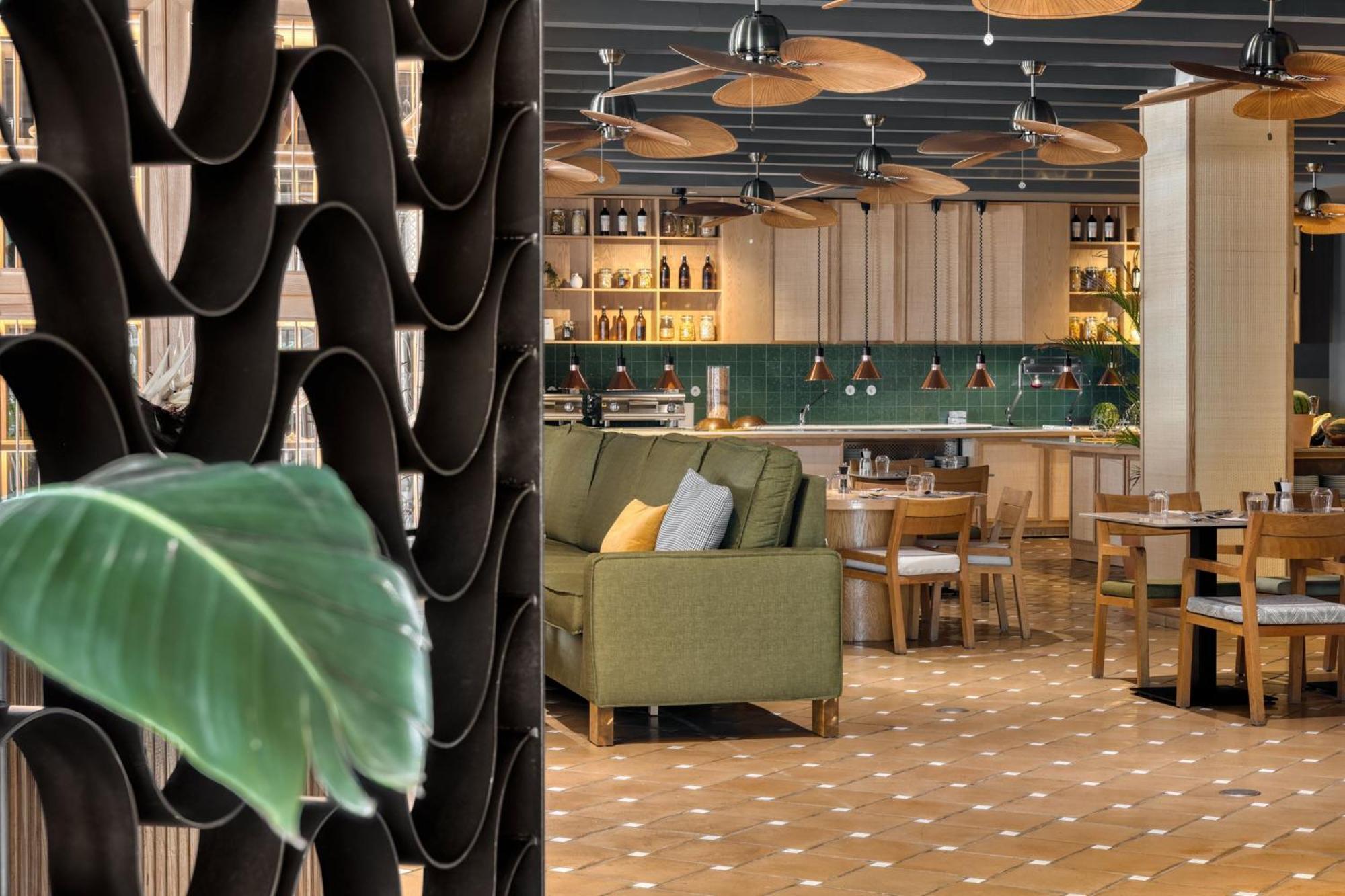 Domes Lake Algarve, Autograph Collection ヴィラモウラ エクステリア 写真 The interior of the restaurant