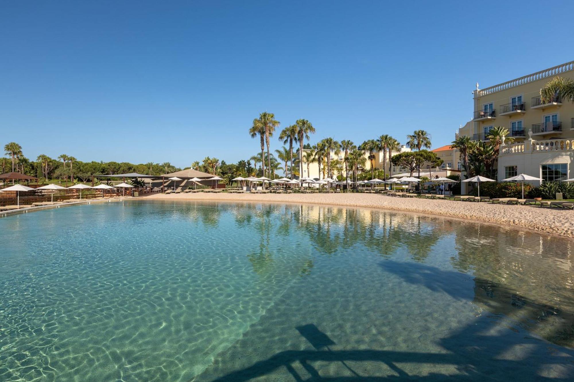 Domes Lake Algarve, Autograph Collection ヴィラモウラ エクステリア 写真 The beach of the hotel