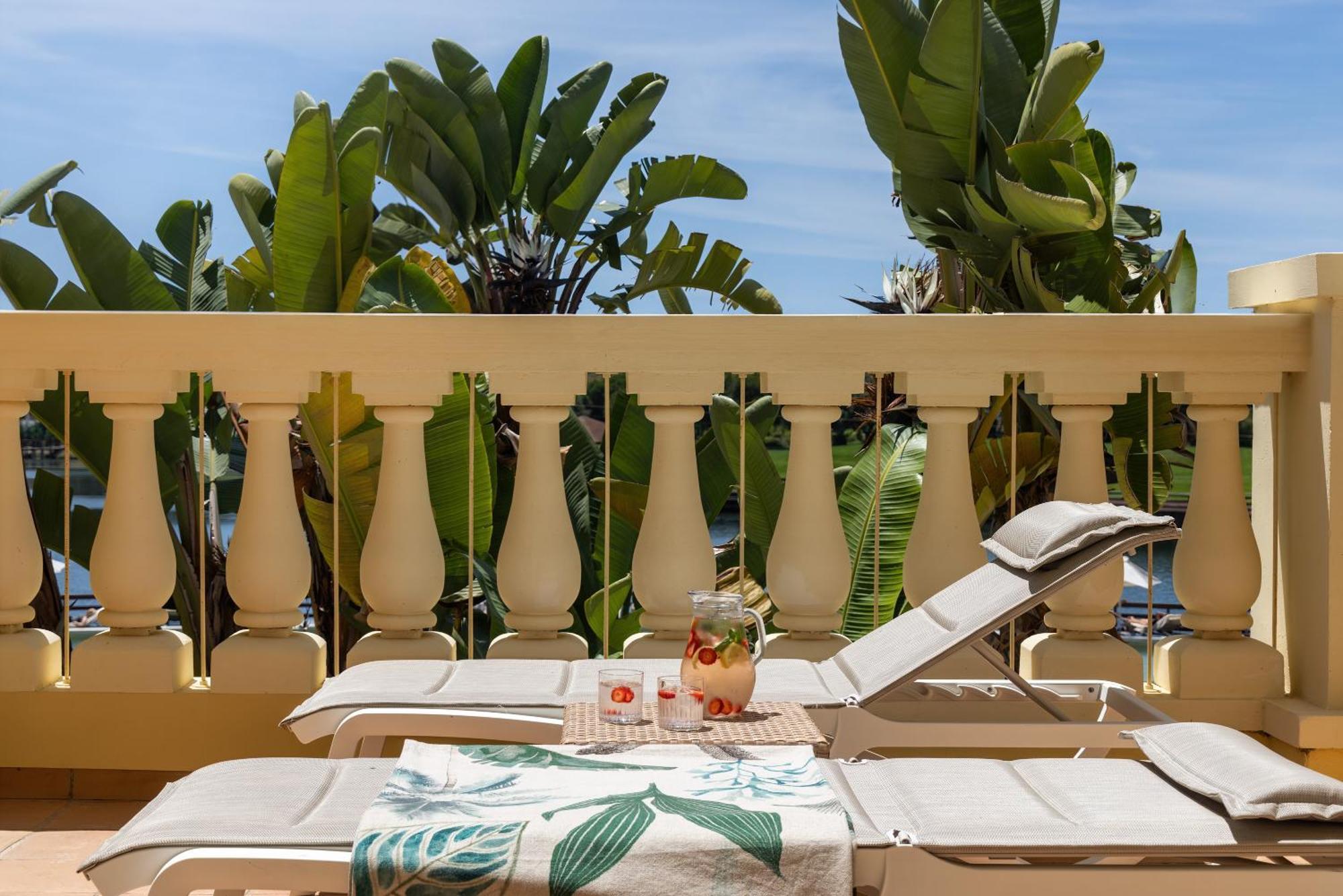Domes Lake Algarve, Autograph Collection ヴィラモウラ エクステリア 写真 The hotel's pool
