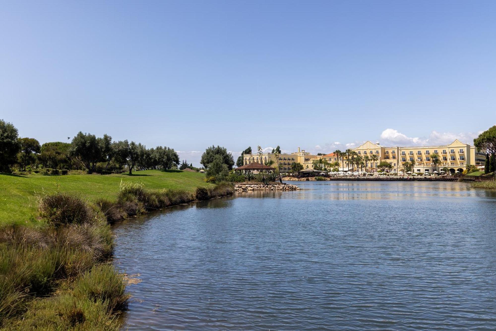 Domes Lake Algarve, Autograph Collection ヴィラモウラ エクステリア 写真 View of the lagoon