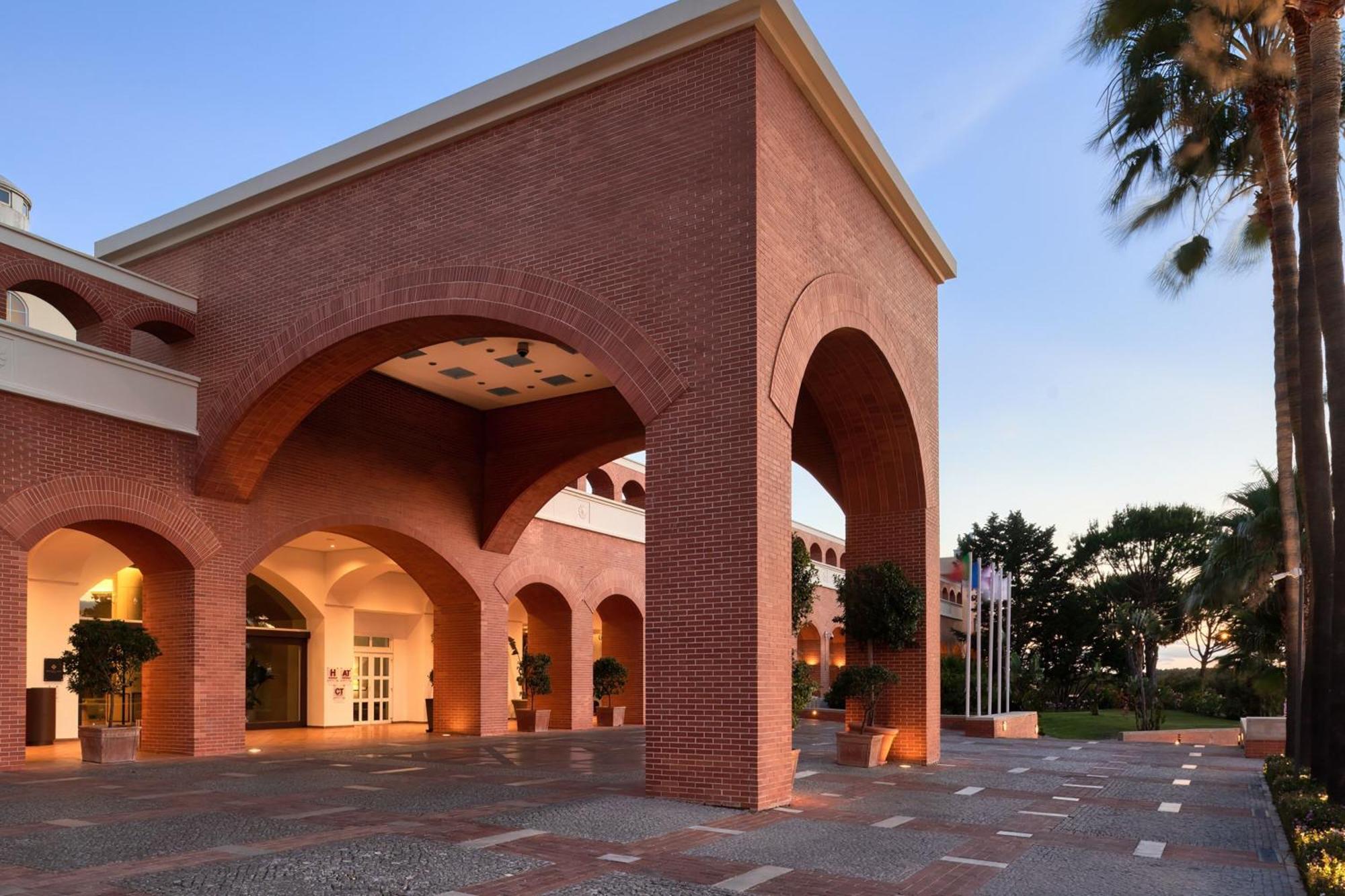 Domes Lake Algarve, Autograph Collection ヴィラモウラ エクステリア 写真 The hotel's entrance